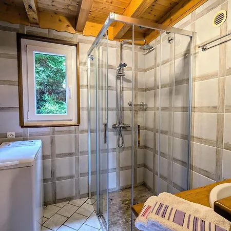 Ferienhaus De Montagne Chaleureux Avec Cheminee, Terrasse Et Proche - Fr-1-589-2 *