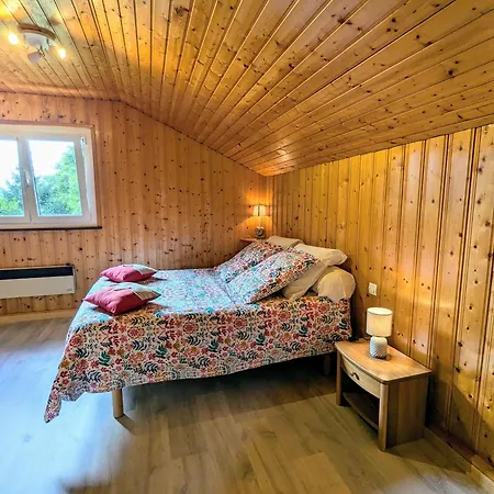 De Montagne Chaleureux Avec Cheminee, Terrasse Et Proche - Fr-1-589-2 * Anould