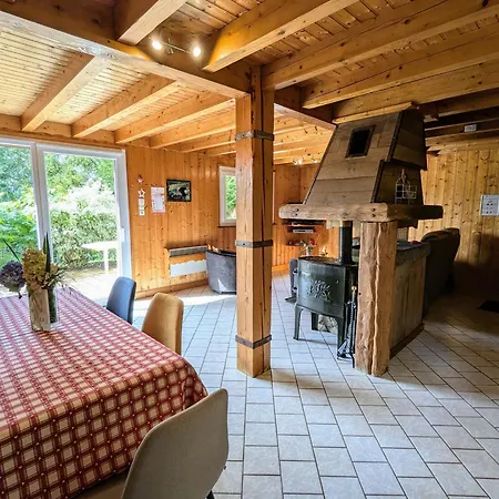 Holiday home De Montagne Chaleureux Avec Cheminee, Terrasse Et Proche - Fr-1-589-2 Anould
