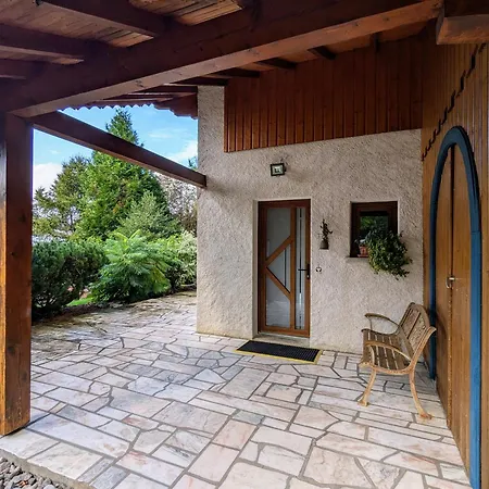 De Montagne Chaleureux Avec Cheminée, Terrasse Et Proche - Fr-1-589-2 Anould