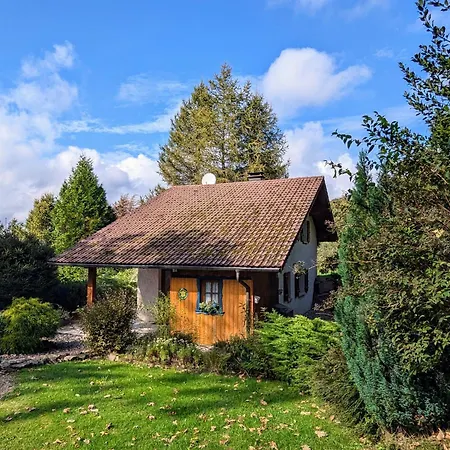 Holiday home De Montagne Chaleureux Avec Cheminee, Terrasse Et Proche - Fr-1-589-2