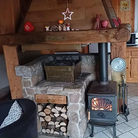 De Montagne Chaleureux Avec Cheminee, Terrasse Et Proche - Fr-1-589-2 Ferienhaus