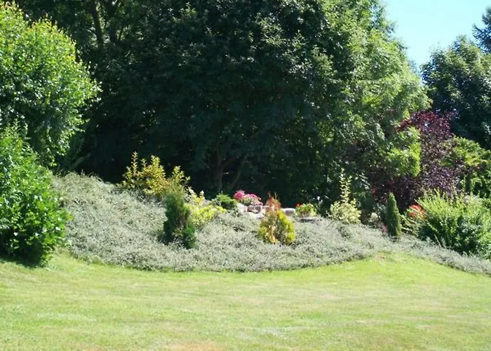 De Montagne Chaleureux Avec Cheminee, Terrasse Et Proche - Fr-1-589-2 * Anould