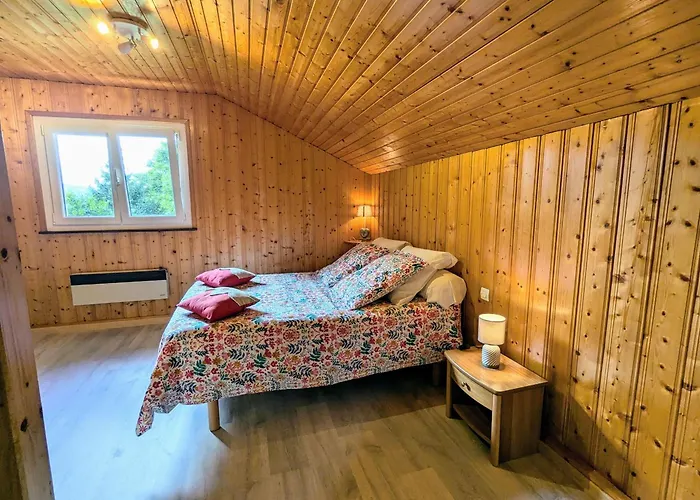 De Montagne Chaleureux Avec Cheminee, Terrasse Et Proche - Fr-1-589-2 * Anould